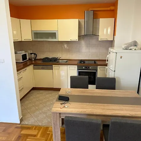 Aurora * Kaštel Novi